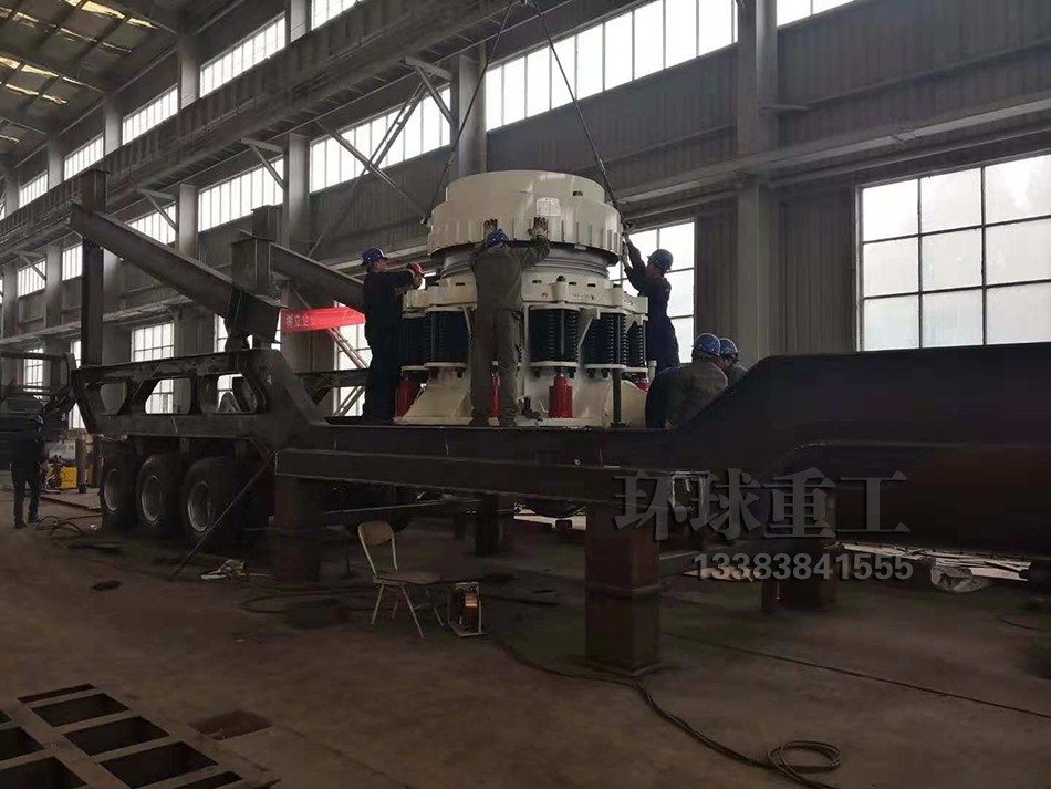 輪胎式建筑垃圾破碎機