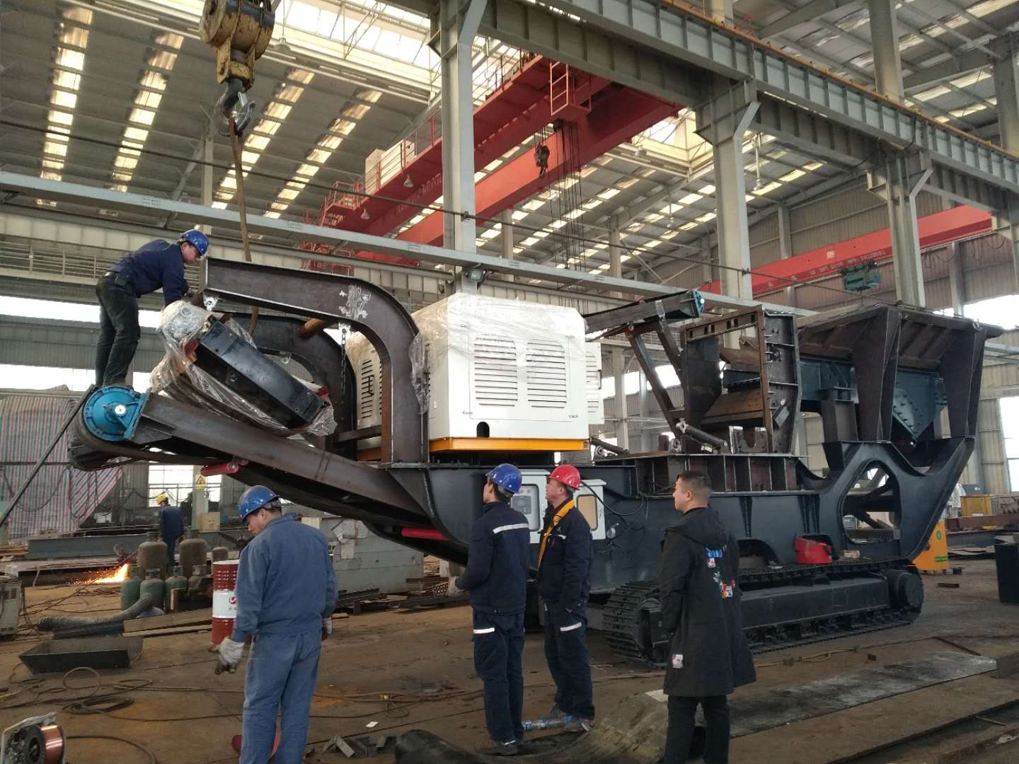 履帶式移動碎石機