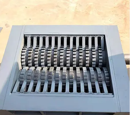 雙軸撕碎機,處理金屬廢料